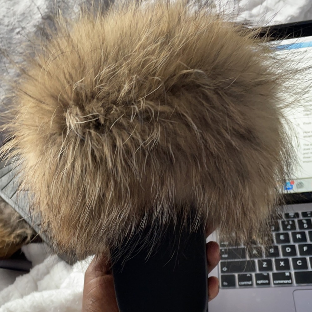 Fur Slides - Picture 4 of 4